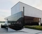 RE: Lakeside house
