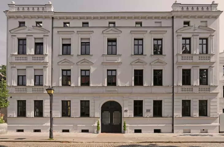 Renowacja kamienicy kompleksu dawnej Fabryki Pomp w Lesznie