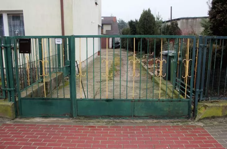 metalowe ogrodzenia z czasów PRL, stylowe zero waste