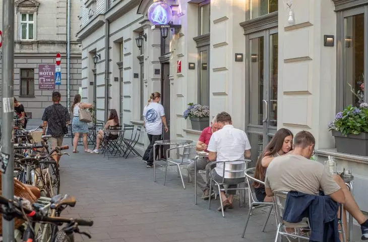 Odnowiona kamienica przy ul. Augustiańskiej 1 w Krakowie