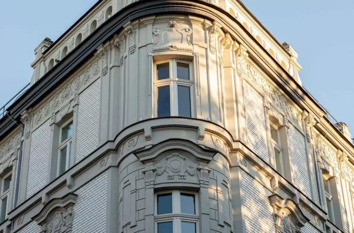 Odnowiona kamienica przy ul. Augustiańskiej 1 w Krakowie