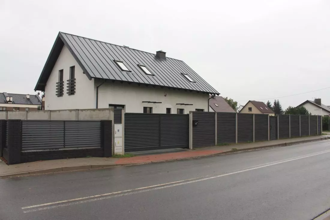ogrodzenie przed domem
jednorodzinnym