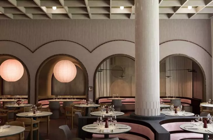 Restauracja w stylu midcentury