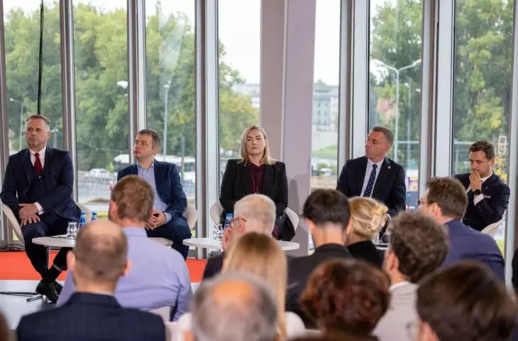 Podczas konferencji prasowej zaprezentowano „Studium kierunków rozwoju metra w Krakowie”