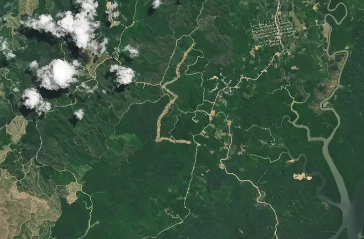 Nusantara in April 2022. The images were taken by OLI-2 (Operational Land Imager-2) on the Landsat 9 satellite 