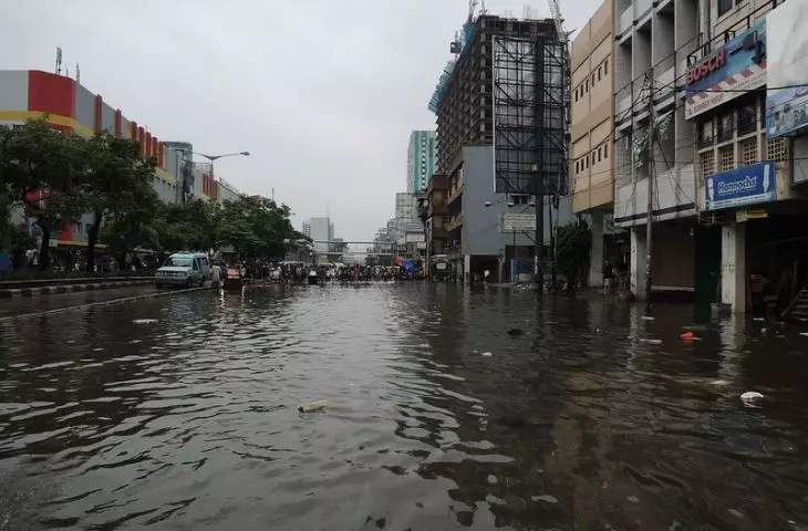 Flooding hit Jakarta in 2015
