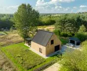 FINN cottage in the village of Ossy, bird's eye view