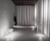 sala wystawowa podczas projekcji