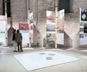 projekt „The Refreshing Square” prezentowany na wystawie głównej tegorocznego Biennale Architektury w Wenecji  — miejsce, które pozwala się schłodzić bez użycia energii elektrycznej