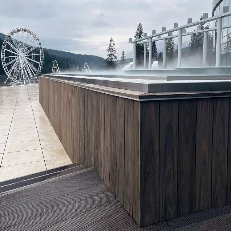 Decking board: Bruggan MultiColor, Color: Wenge, Object: Water park