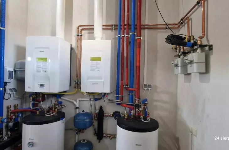 Power Evo-X and Mynute X boilers, Service and residential building in Ziemnice.