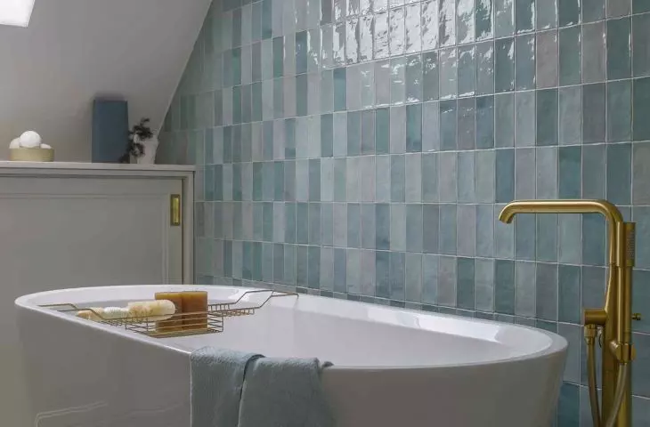 The theme of the interior became blue