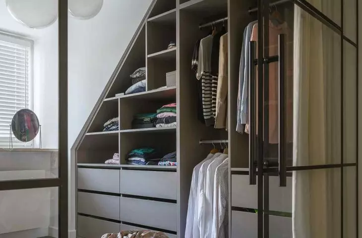The house also has a dressing room hidden behind a glass door 