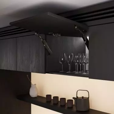 Podnośnik HORIZON w wytwornej czerni doskonale komponuje się z ciemnymi frontami.