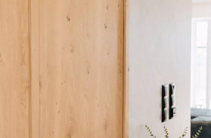VENEERED WALL PANEL, OAK