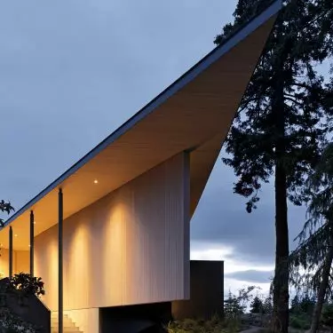 Shoreline House