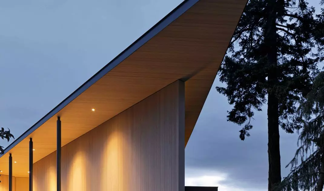 Shoreline House