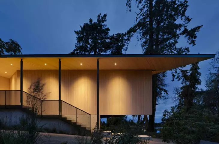 Shoreline House