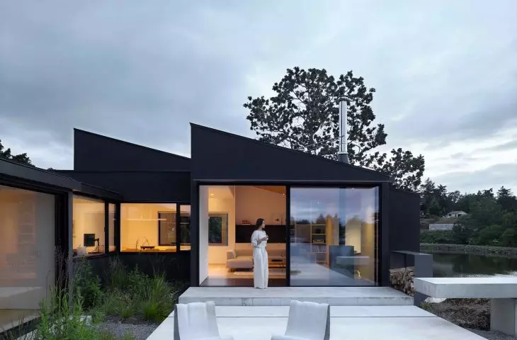 Shoreline House
