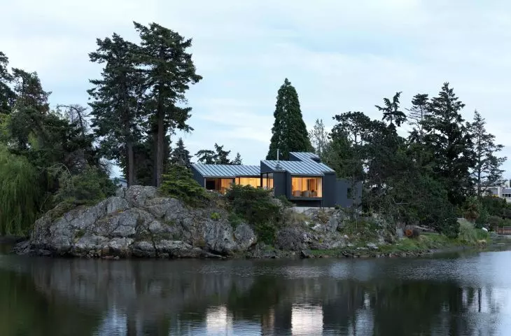 Shoreline House