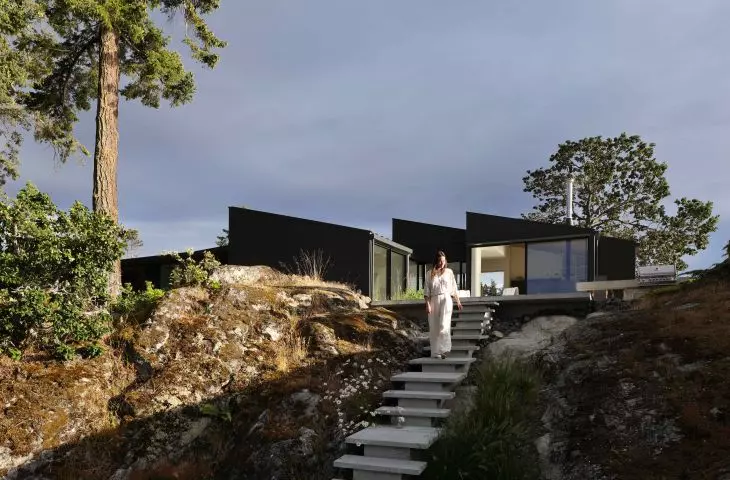 Shoreline House