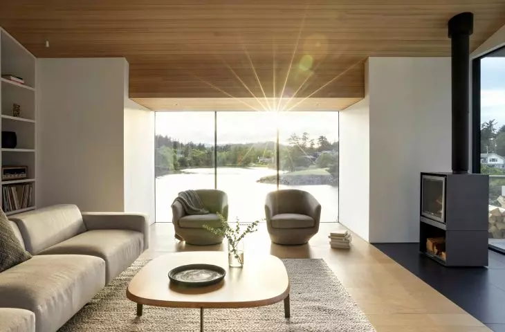 Shoreline House