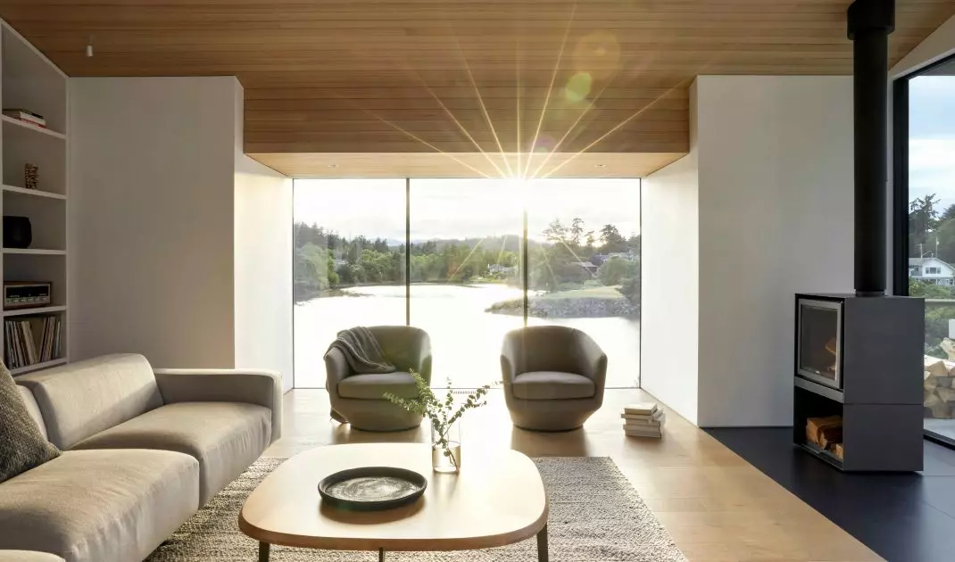 Shoreline House