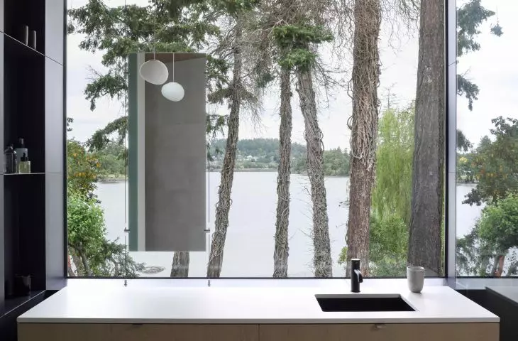 Shoreline House