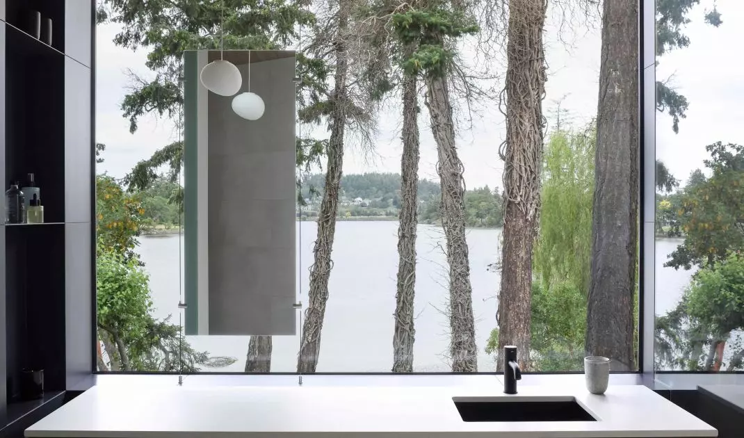 Shoreline House