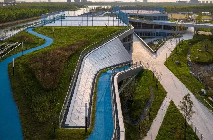 Shanghai high school campus