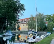 Widok na zamek od strony starego portu, stan na 2025 rok