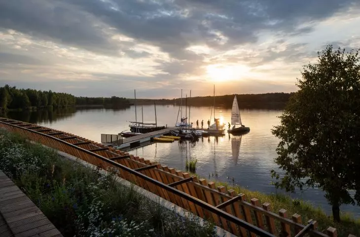 Marina - przystań żeglarska nad Jeziorem Paprocańskim w Tychach