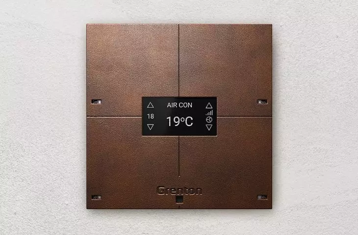 Smart Panel Grenton, wykończenie skórzane