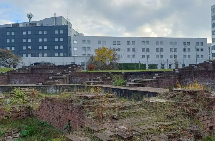 The ruins of the Krakow Fortress in the southern part of the Mogilskie Roundabout