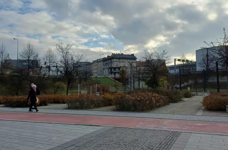 This part of the Mogilskie traffic circle will be filled with greenery
