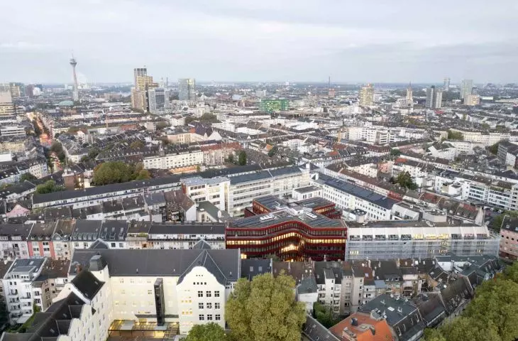 Biurowiec Curve X w Düsseldorfie