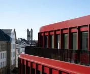 Curve X office building in Düsseldorf