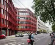 Curve X office building in Düsseldorf