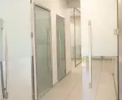Glass in office interiors