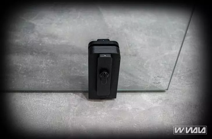 glass door lock