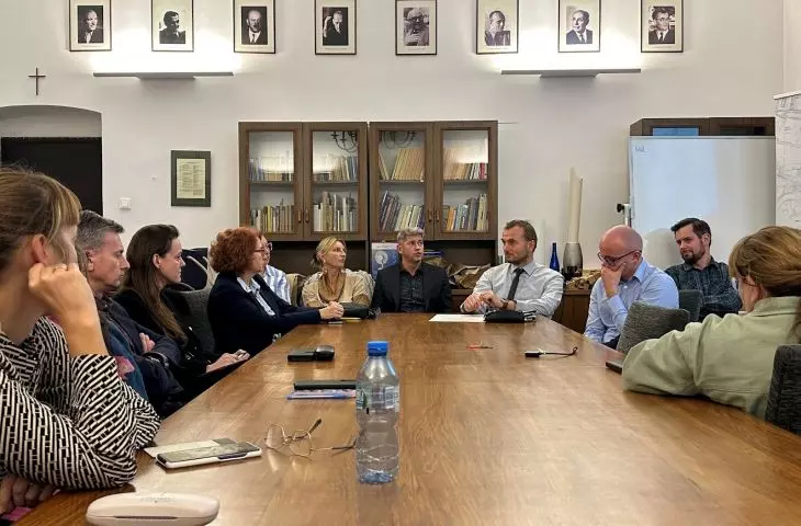uczestnicy forum podczas dyskusji plenarnej