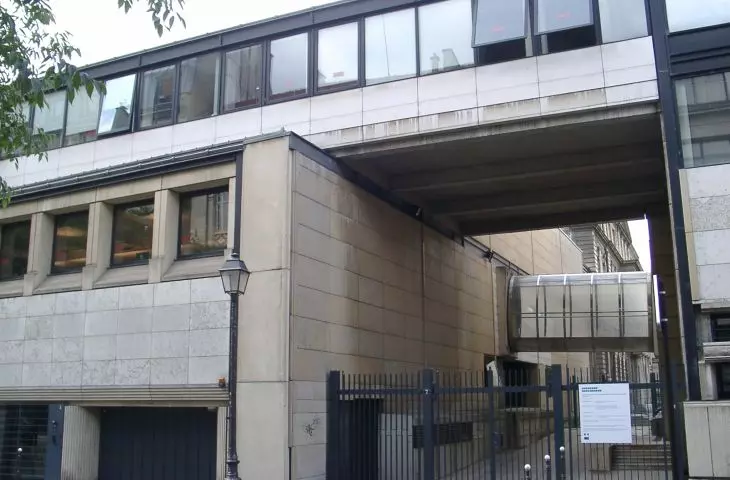 Building of the National Archives in Paris (1988)