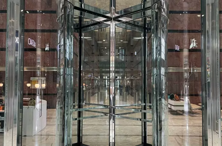 Boon Edam revolving door