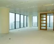 Podłoga z gipsu zainstalowana 