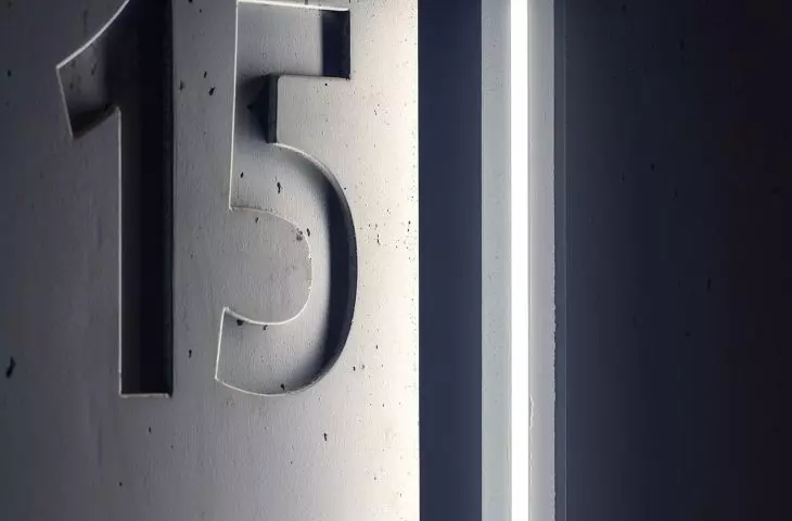 Totem / Mur ogrodzeniowy z oświetleniem LED Lov L8