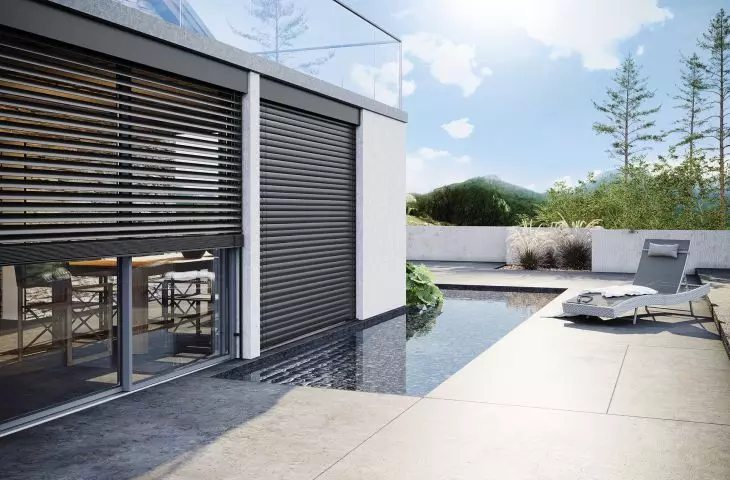 Facade blinds
