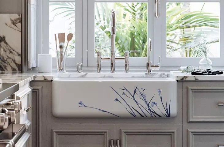 SHAWS OF DARWEN BUTLER 800 ceramic sink with front wall decoration WILD GRASS BLUE. P&R Industrial ARMSTRONG faucet with integrated shower in the spout, 
