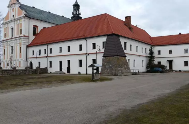 Hydroizolacja budynków w technologii PRINZ - klasztor poreformacki w Zarębach Kościelnych