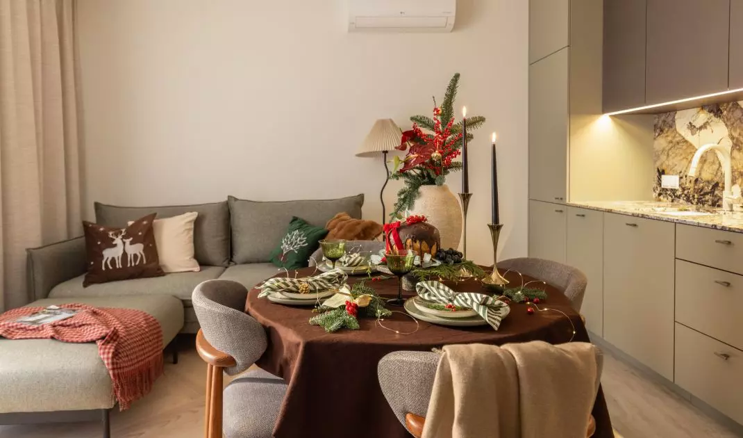 Apartment in a festive design by Decoroom