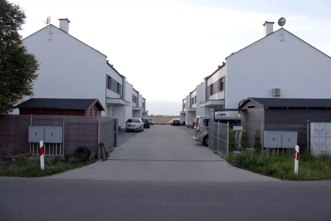 ogrodzenia w szeregowcach deweloperskich